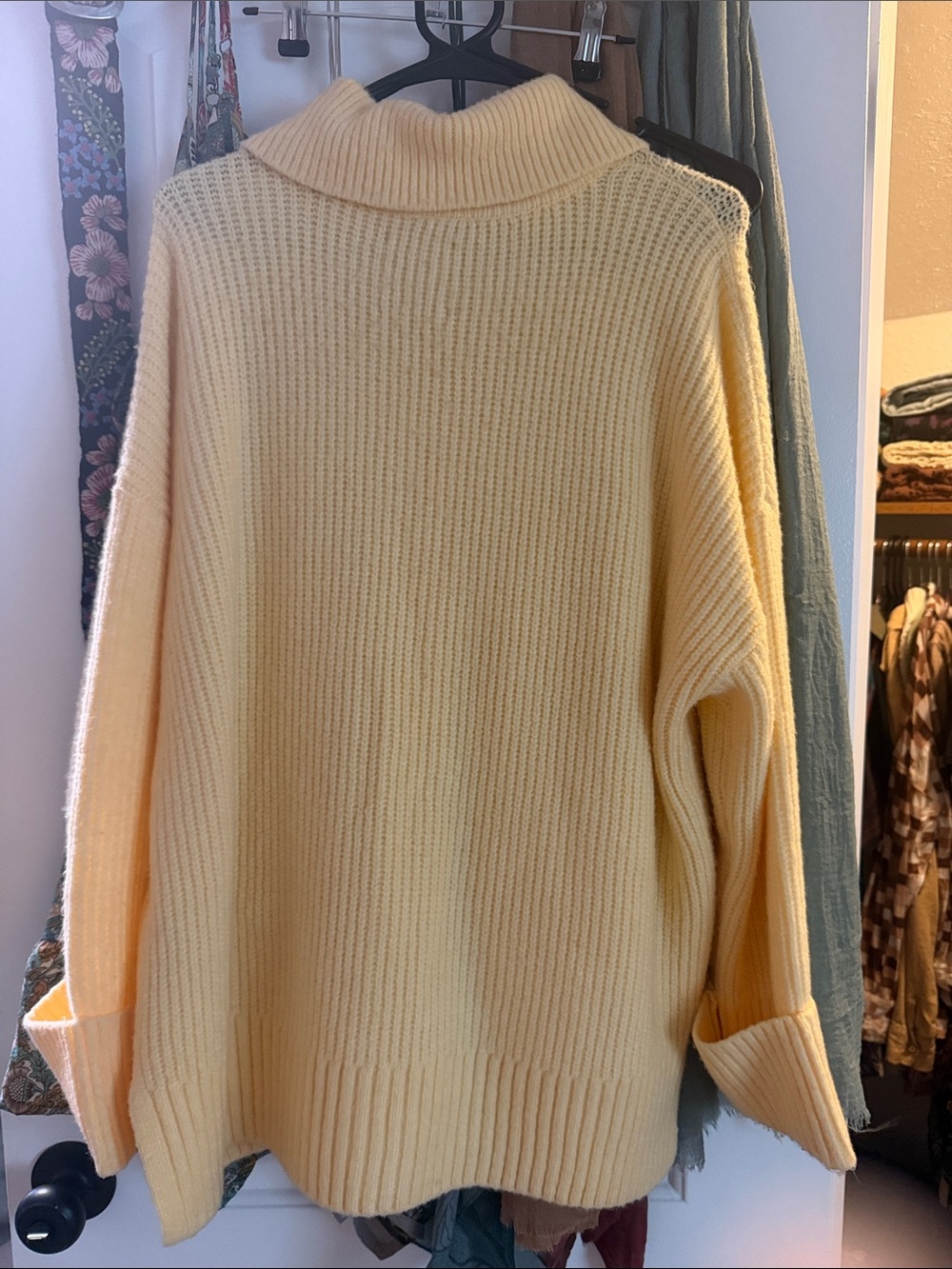 Abercrombie & Fitch Classic Collared Button-Front Women's Sweater Cardigan - Picture 3 of 3